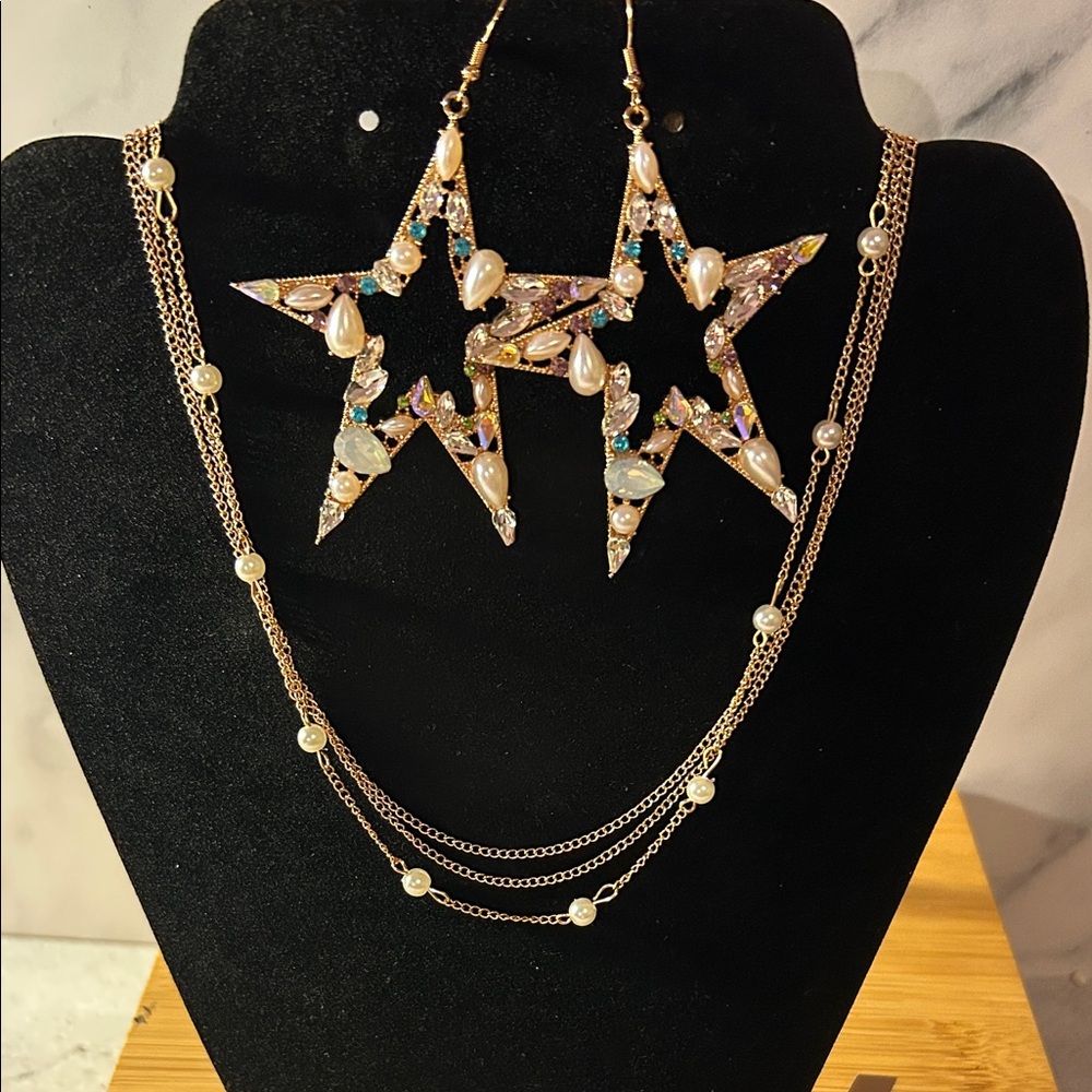 Gold Star Pearl Necklace and Earring Set
